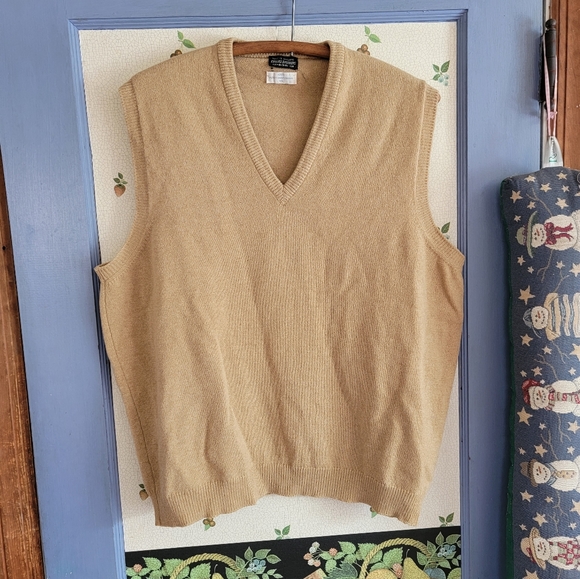 Brooks Brothers 100% Pure Lambswool Size 46 - Picture 2 of 10